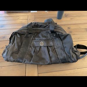 Lululemon medium duffel bag